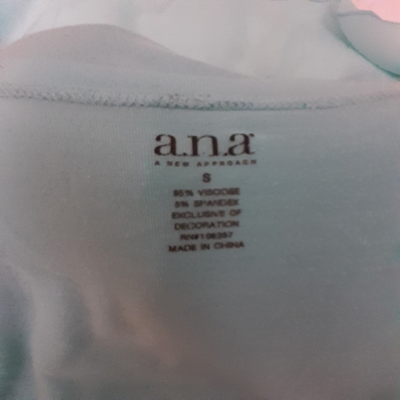 Misses' Lightweight Cardigan - Picture 2 of 3